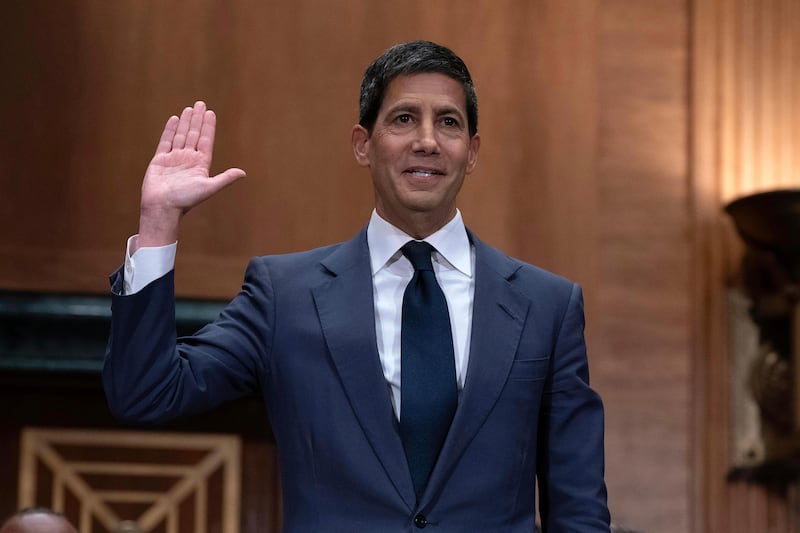 Kevin Warsh confirmed as Fed chair 54-45, takes office May 22; Powell stays on t